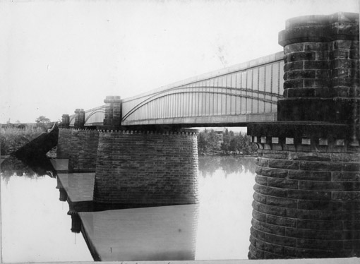 victoria-bridge-1890s.jpg